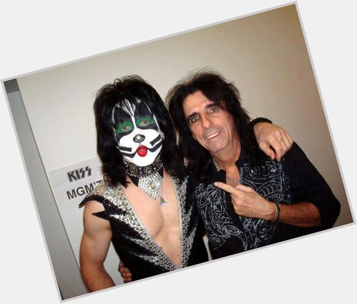 Happy 59th Birthday Eric Singer (KISS, ALICE COOPER, BADLANDS, ESP). He\s  appeared on over 75 albums and 11 EPs. 