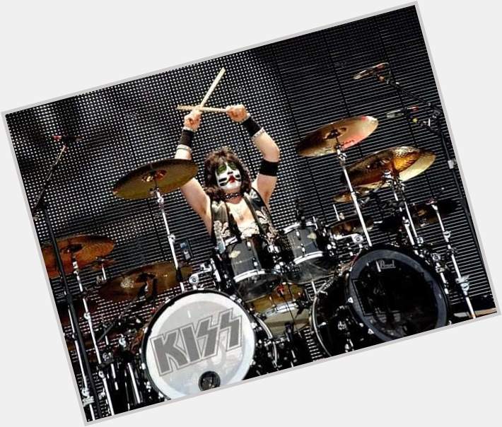Happy Birthday!!!... Eric Singer baterista, de Kiss.    