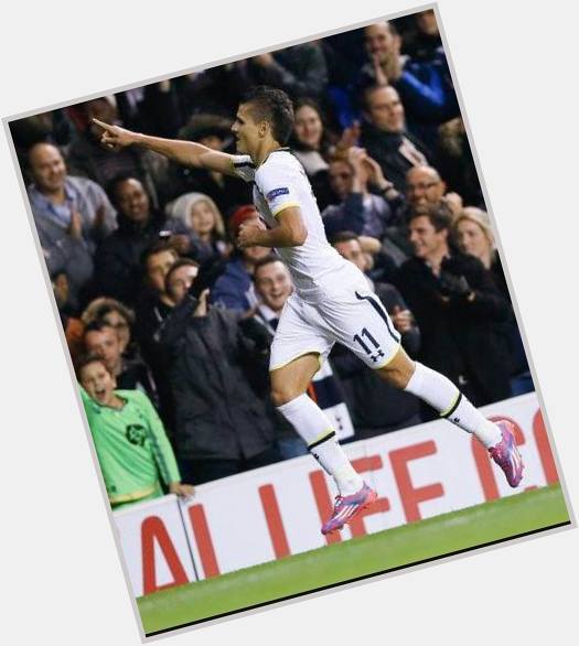 Happy birthday to Tottenham\s Erik Lamela, who turns 23 today. 