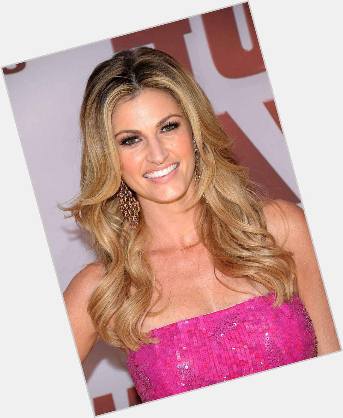 Happy Birthday to Erin Andrews! 

Is she your favorite sideline reporter? 