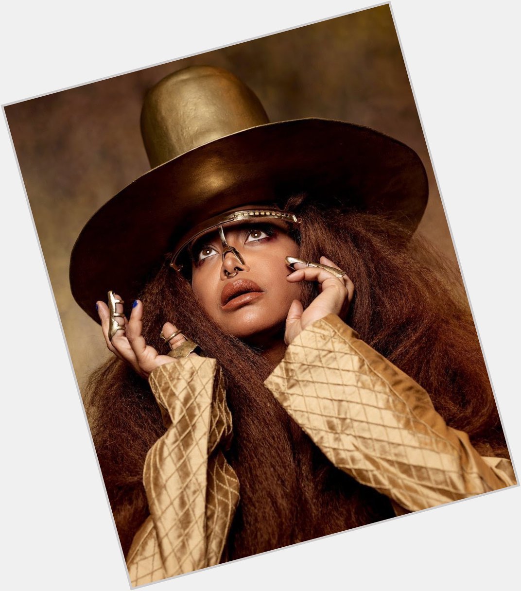 Happy 48th birthday to the queen of neo soul, Erykah Badu ( 