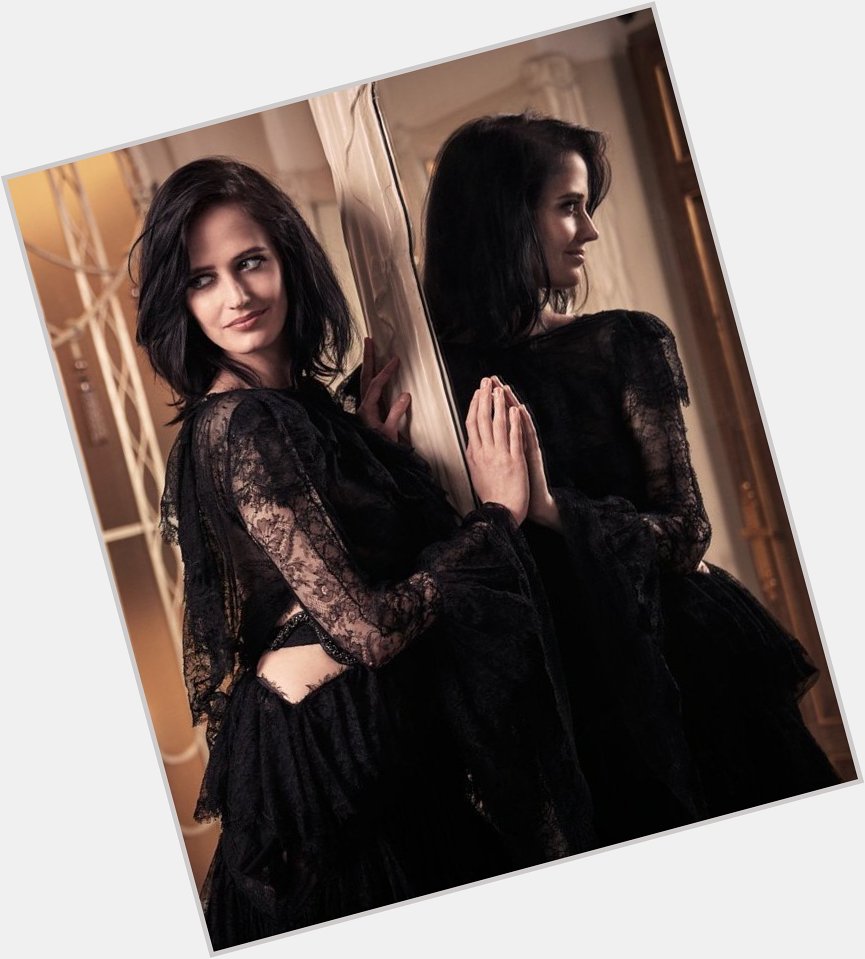 Happy Birthday to this unbelievably talented, beautiful and strong woman!!! I love u sm Eva Green 