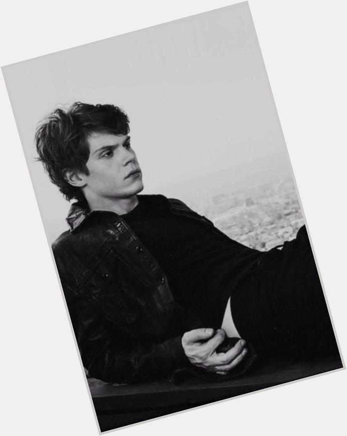 Happy Birthday Evan Peters, you\re a million types of amazing 