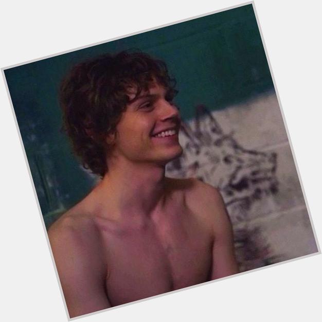 OH ALMOST FORGOT ITS EVAN PETERS BIRTJDAY TODAY YAYYYY HAPPY BIRTHDAY GORGEOUS 