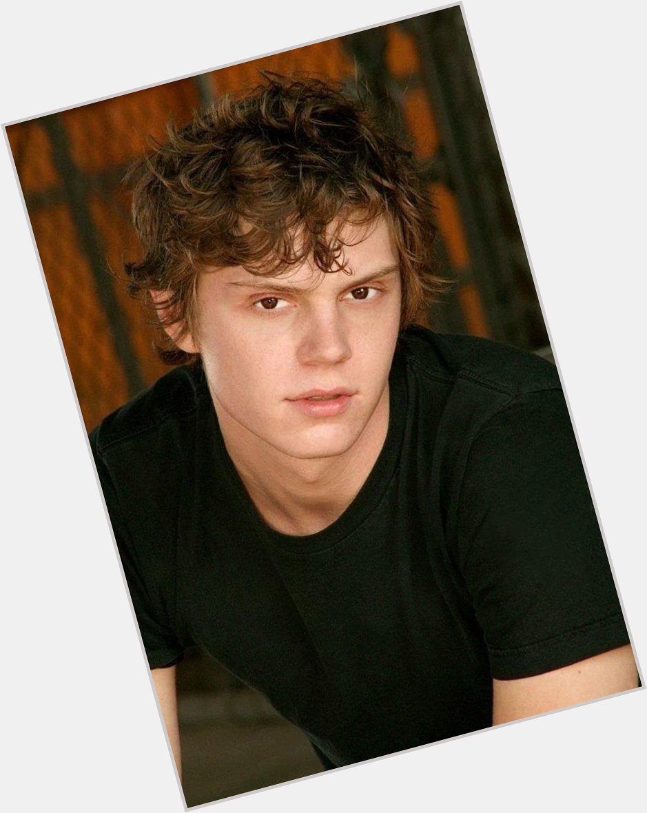 Happy Birthday Evan Peters 