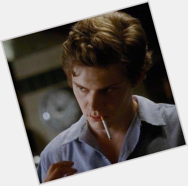 Happy Birthday to the actor who perfectly play the psychopath for AHS. Evan Peters 