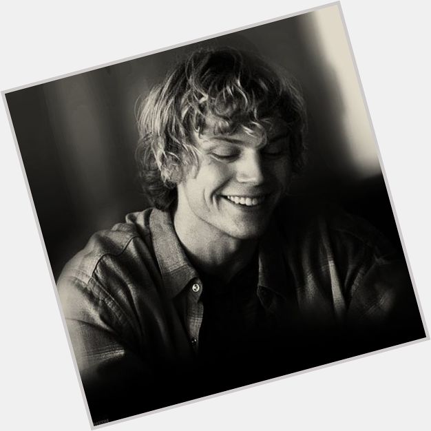 Happy birthday to this cute and kind boy who always makes me smile. Happy birthday Evan Peters 