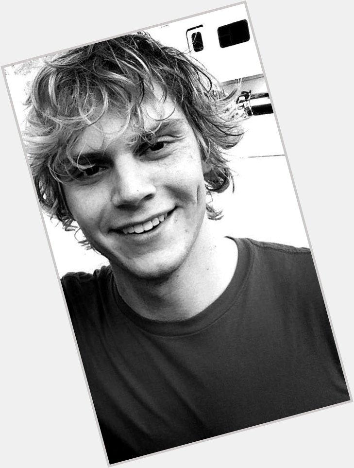 Happy 31st birthday to the one and only Evan Peters   