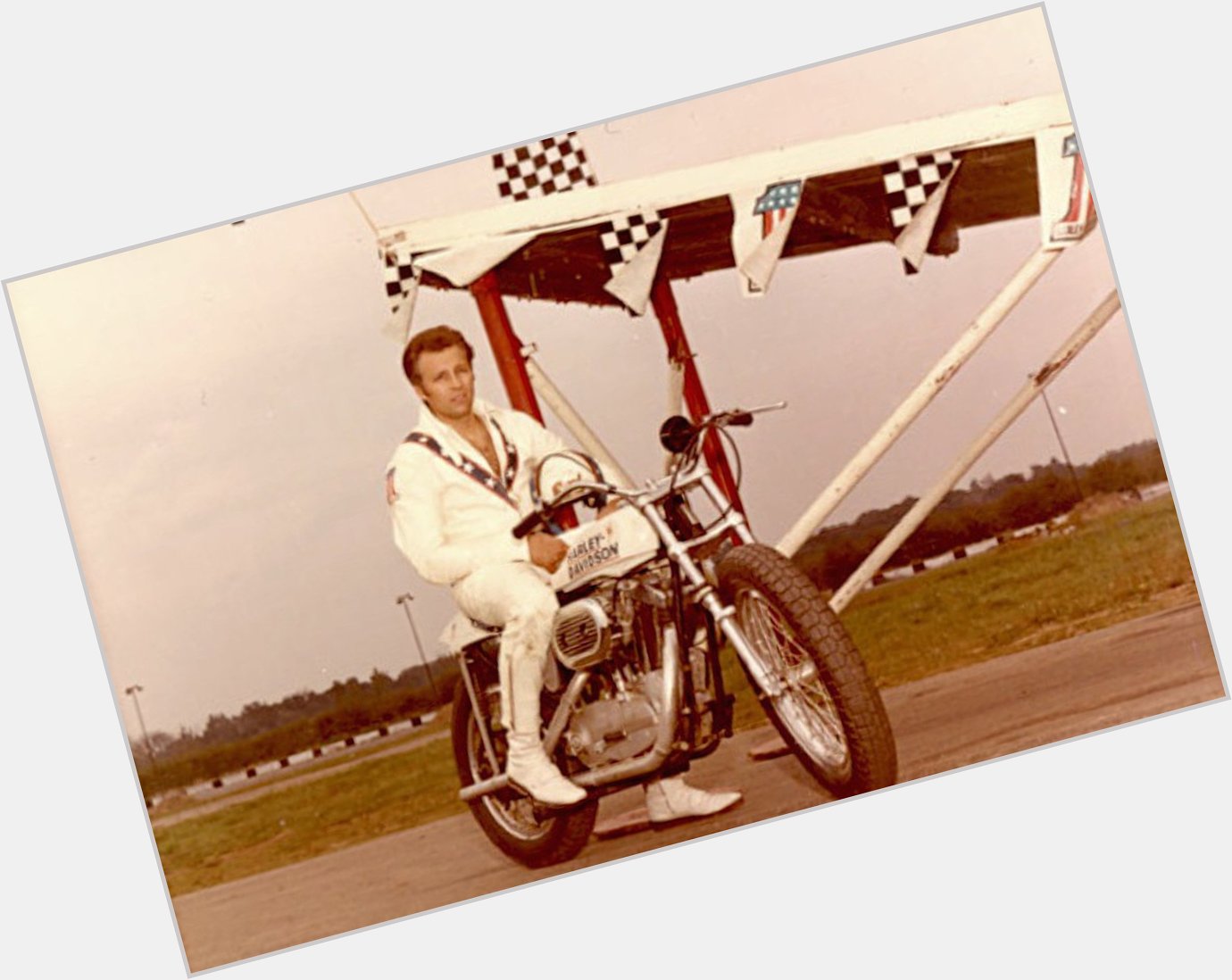 Happy birthday to the legend: Robert Craig (Evel) Knievel!! October 17, 1938- November 30, 2007 