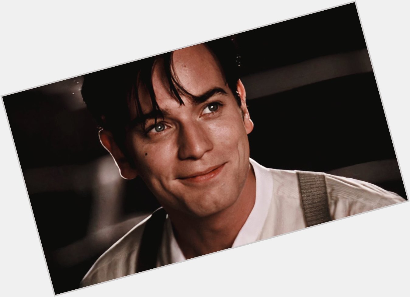 Happy birthday to the amazing Ewan McGregor, who deserved an Oscar nomination for Moulin Rouge! 