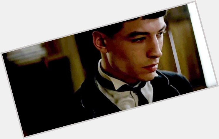 Also happy birthday Ezra Miller, here\s everyone\s daily reminder that Credence Barebone Deserved Better 