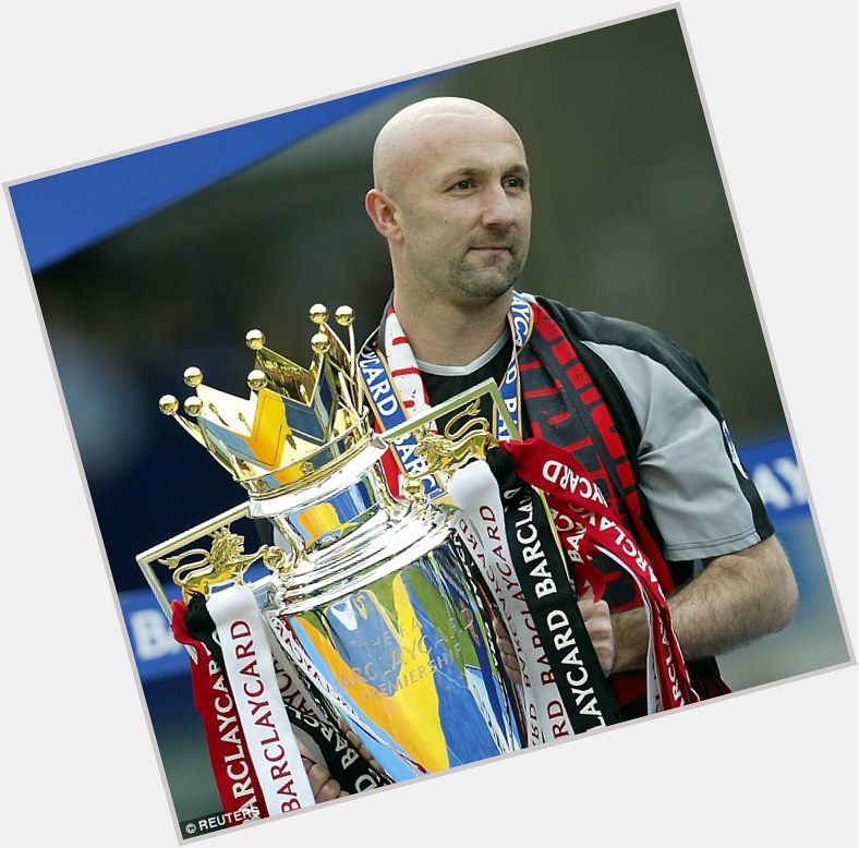 Happy birthday to former Manchester United  and France goalkeeper Fabien Barthez.  