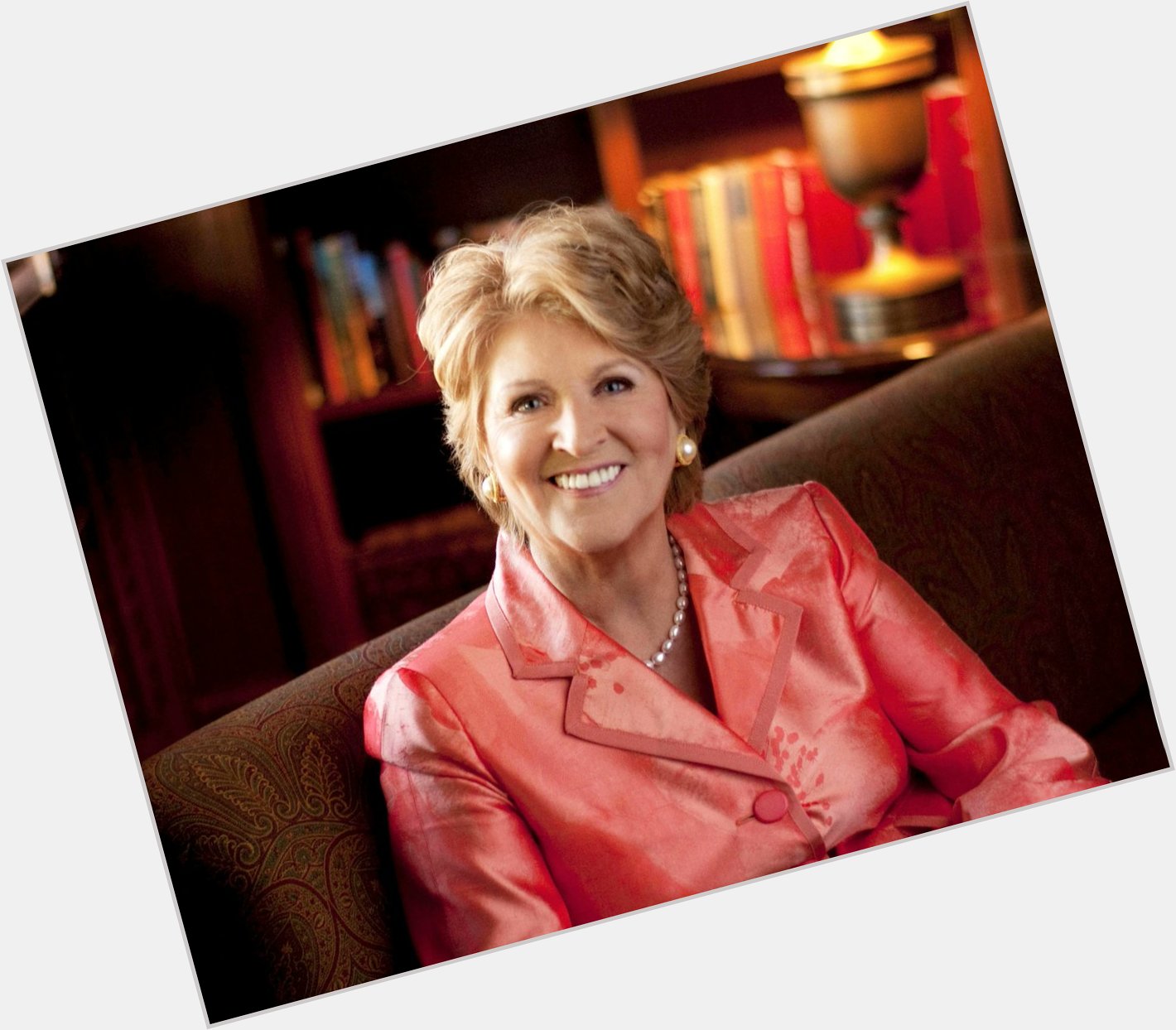 Today is Fannie Flagg\s birthday, and we love her dearly. 

Happy birthday, Fannie! 