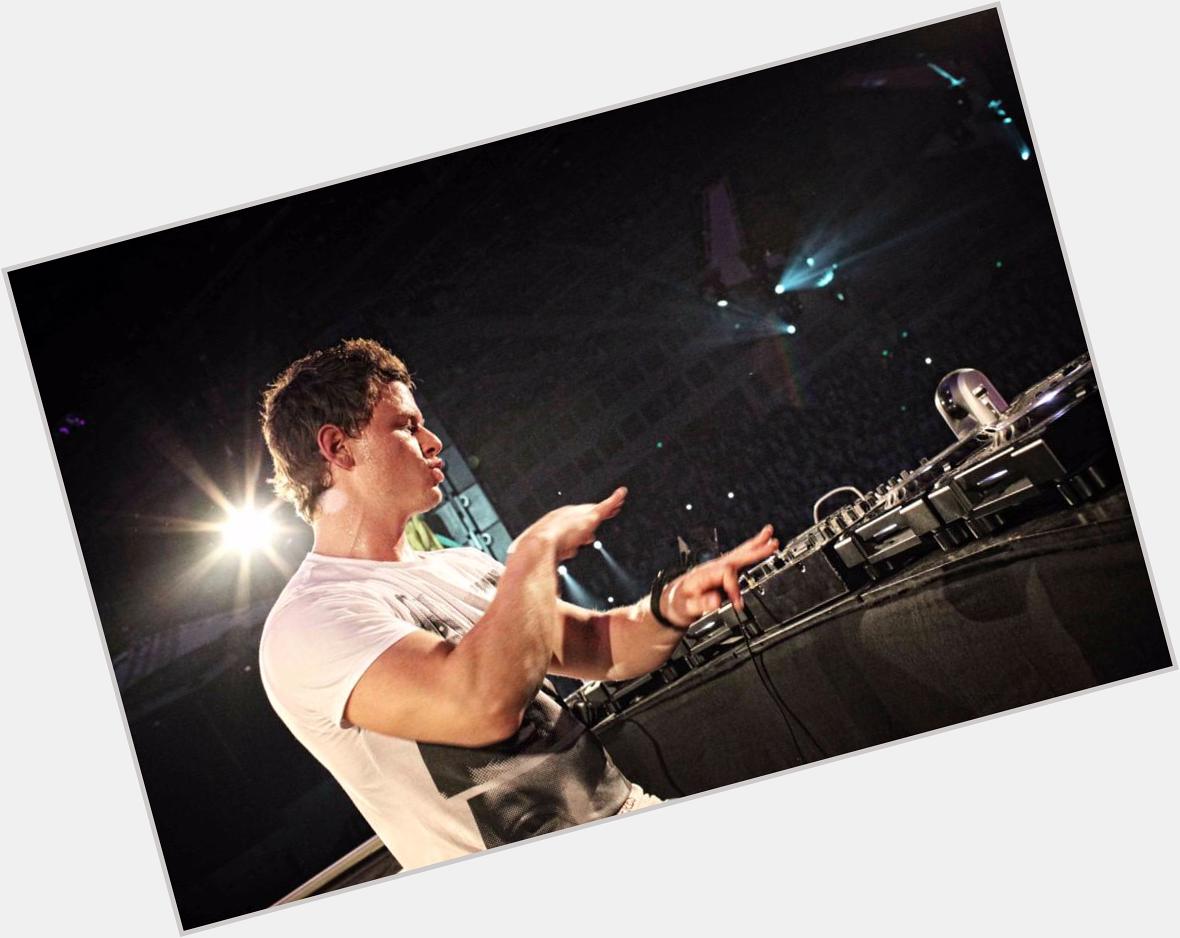 Happy birthday Fedde Le Grand         