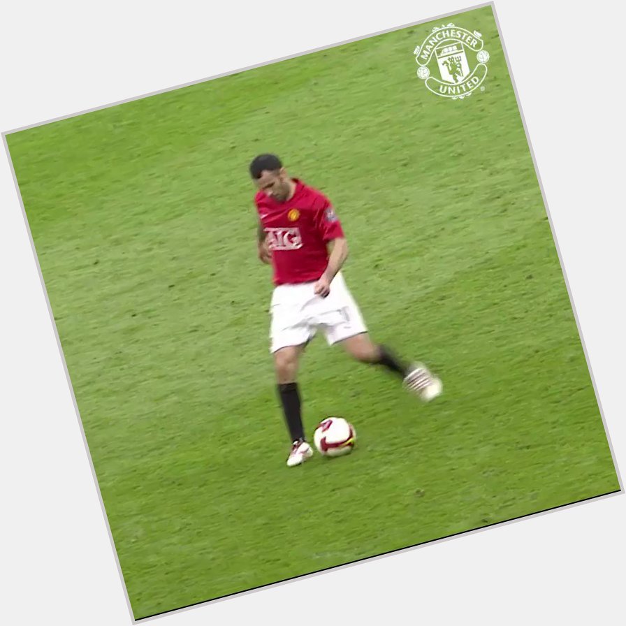 Happy 31st birthday to Federico Macheda, who tore the f**king roof off Old Trafford back in 2009... 