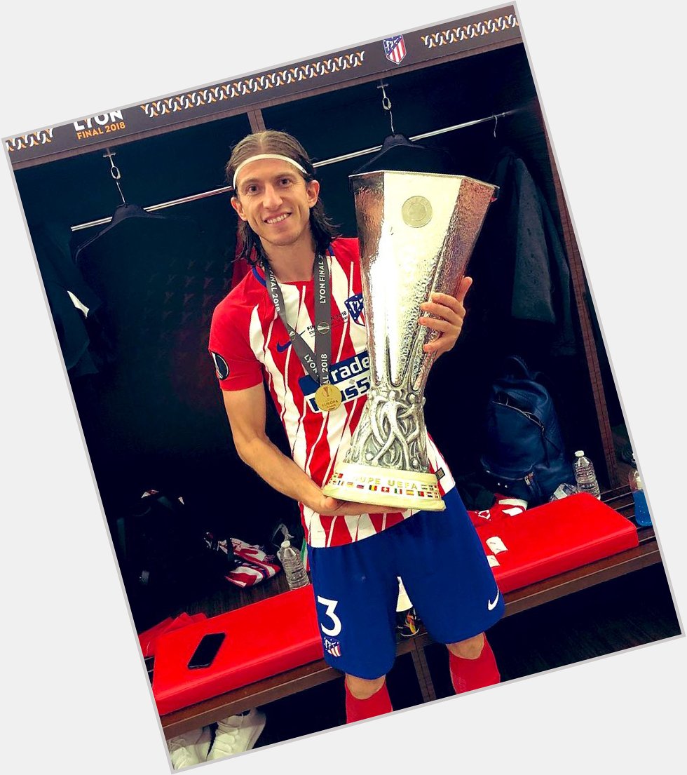 Happy 37nd birthday, Filipe Luís. 
It was a blessing to see you in our shirt, legend.   