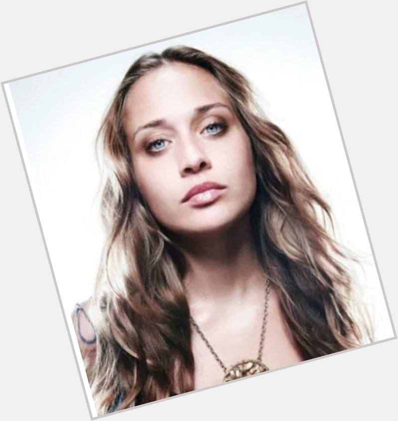 Happy belated birthday to the talented, amazing, unique Fiona Apple. I love her so much 