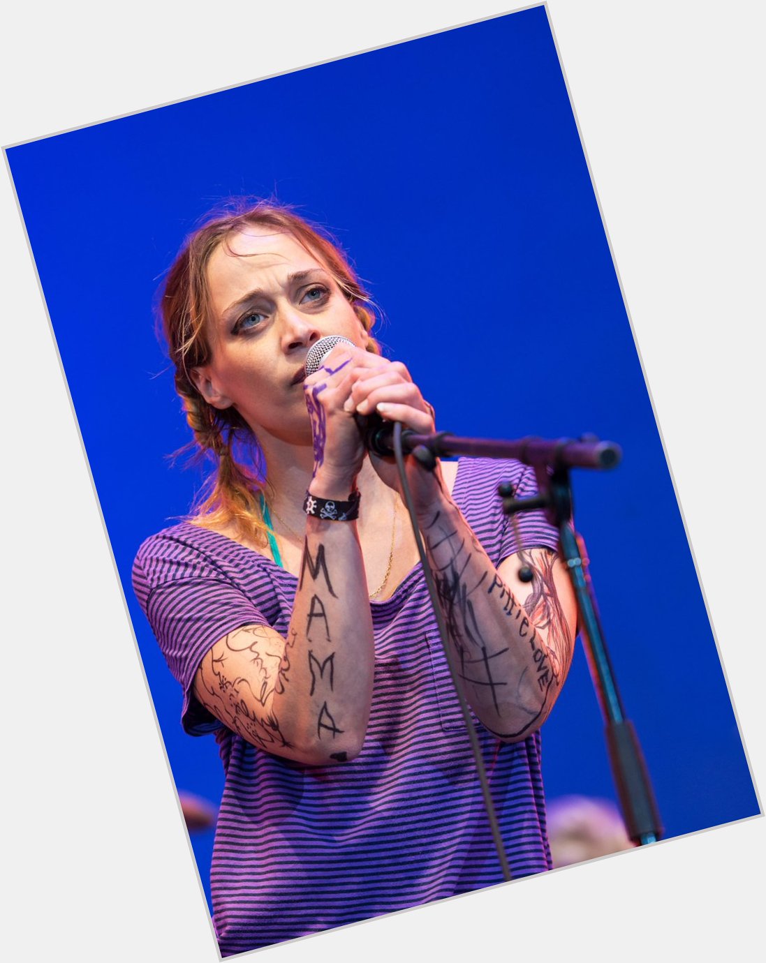 Happy birthday to Fiona Apple, who gave us the best album of last year, Fetch the Boltcutters. 