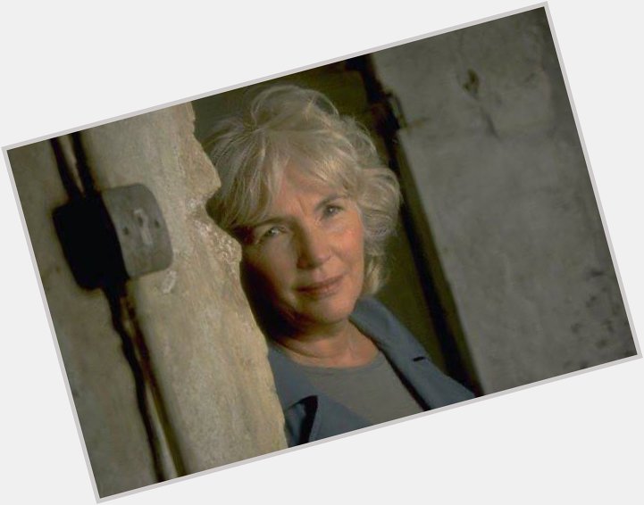 Happy birthday Fionnula Flanagan, a great character actress whom I first saw in the charming Waking Ned Devine. 