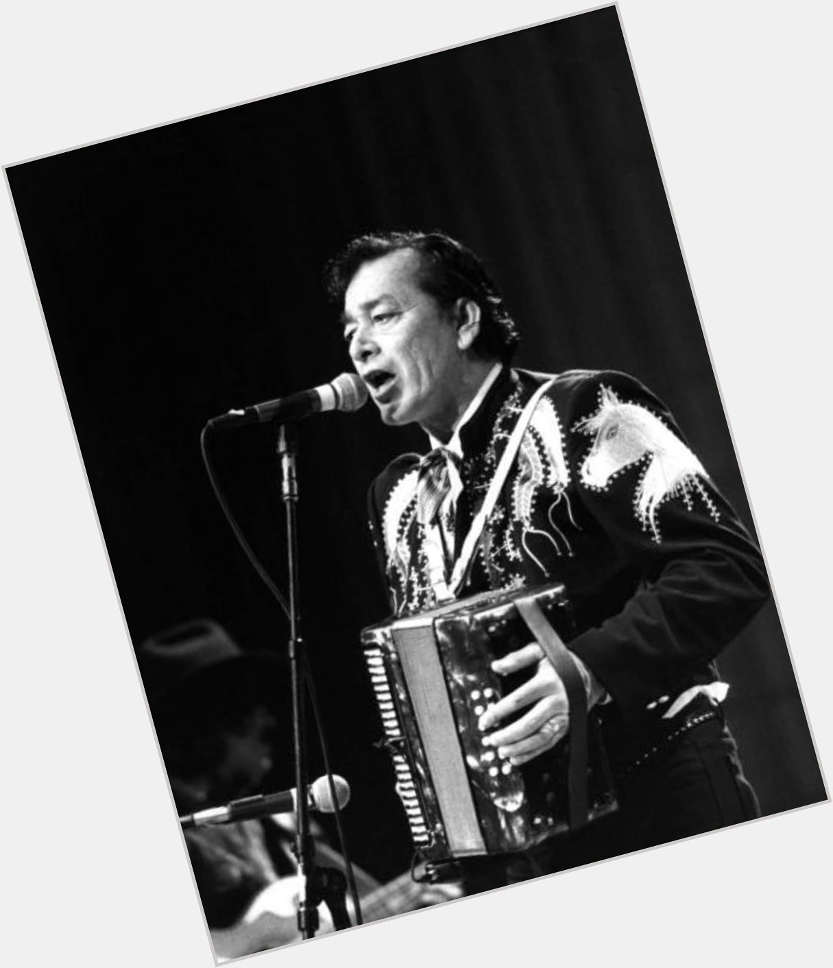  Happy Birthday Flaco Jimenez!
*Born on this day in 1939* 