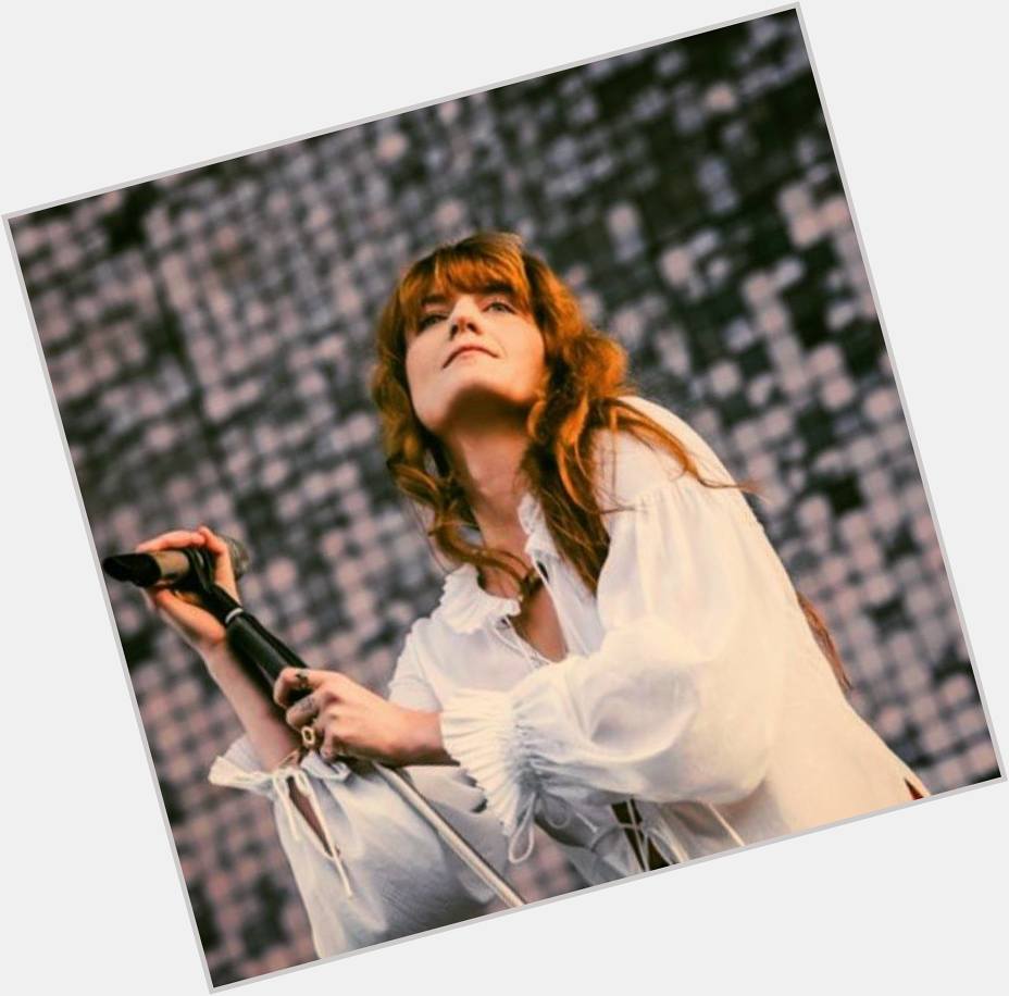 Let\s wish happy birthday to Florence Welch! Hope your dog days are over, Florence. 