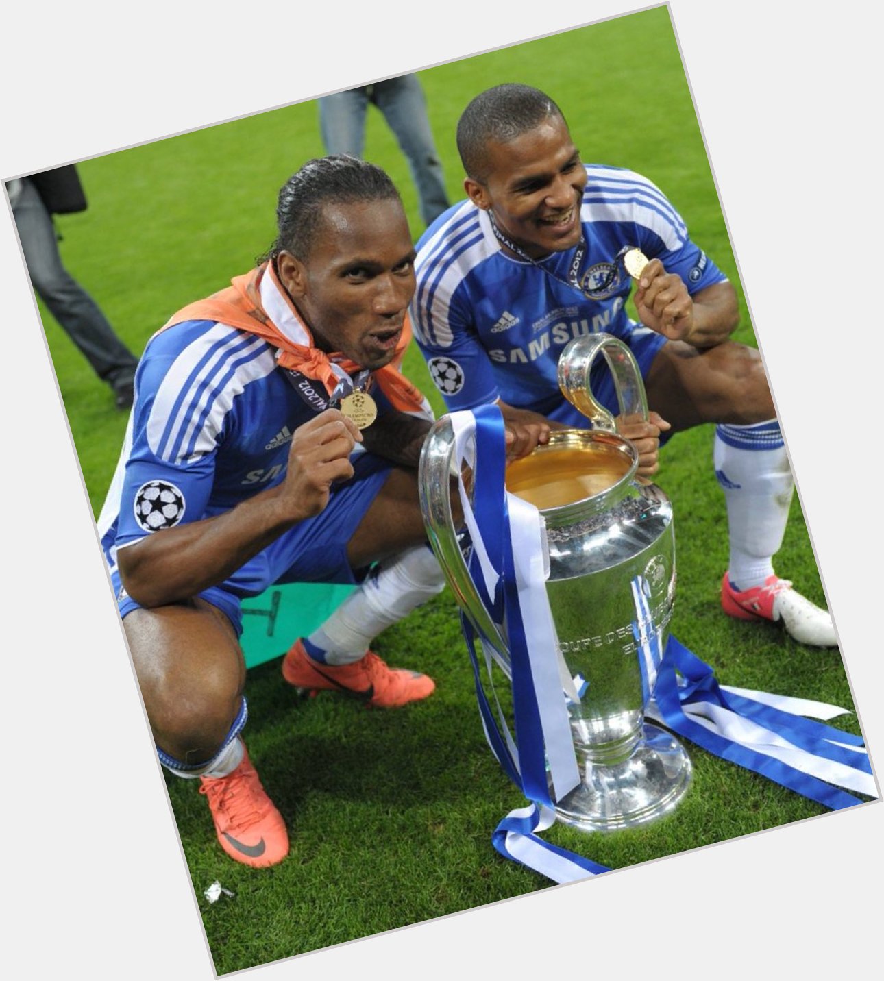 Wanted to wish former winger Florent Malouda a very happy birthday today.  