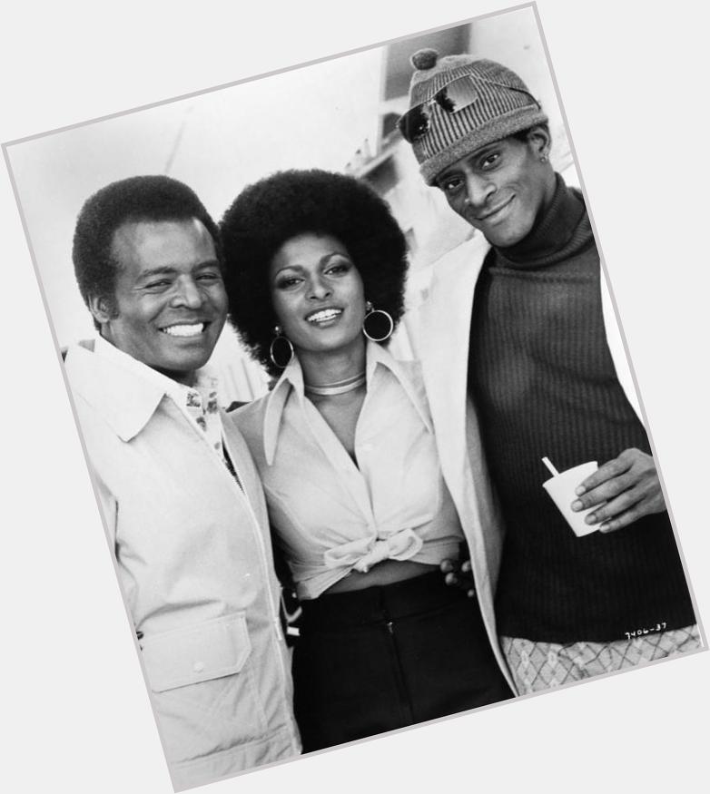 Happy birthday to Antonio Fargas who turns 68 today! Here he is on the Foxy Brown set with Terry Carter & Pam Grier. 