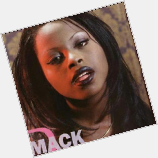 Happy birthday to another Brooklyn native Foxy Brown 