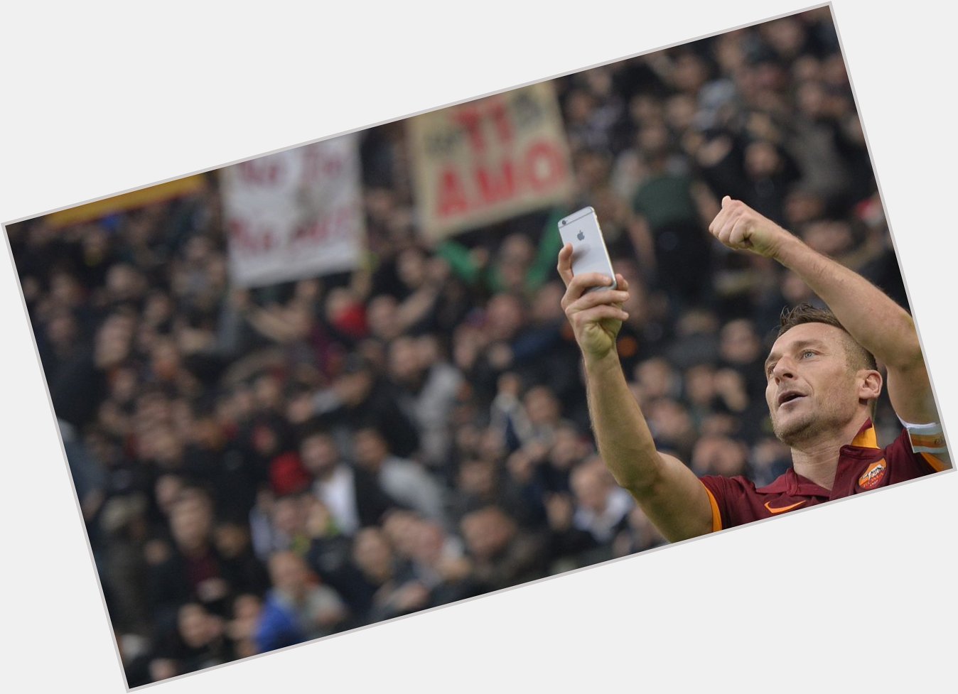 Happy 41st Birthday to Francesco Totti!   Games: 786 
Goals: 307

One-club legend. 