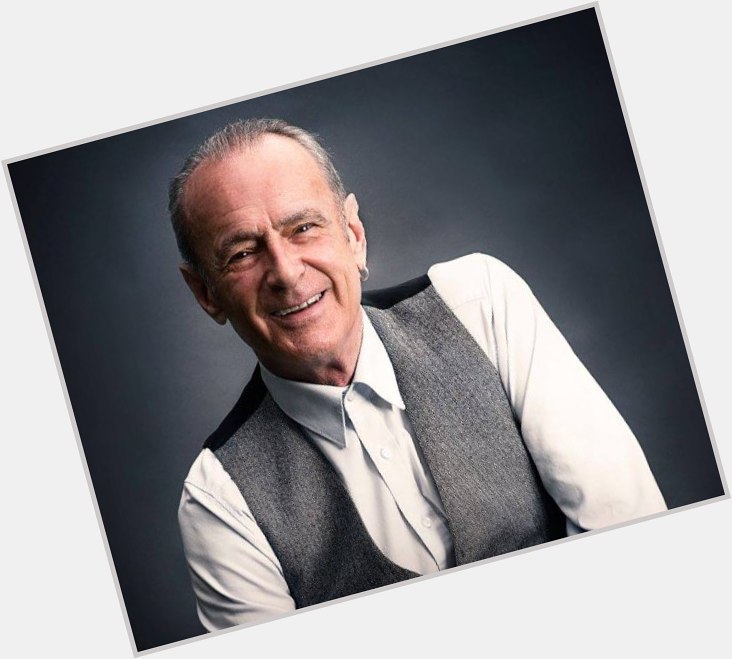 Happy 73 birthday to the legendary Status Quo singer and guitarist Francis Rossi! 