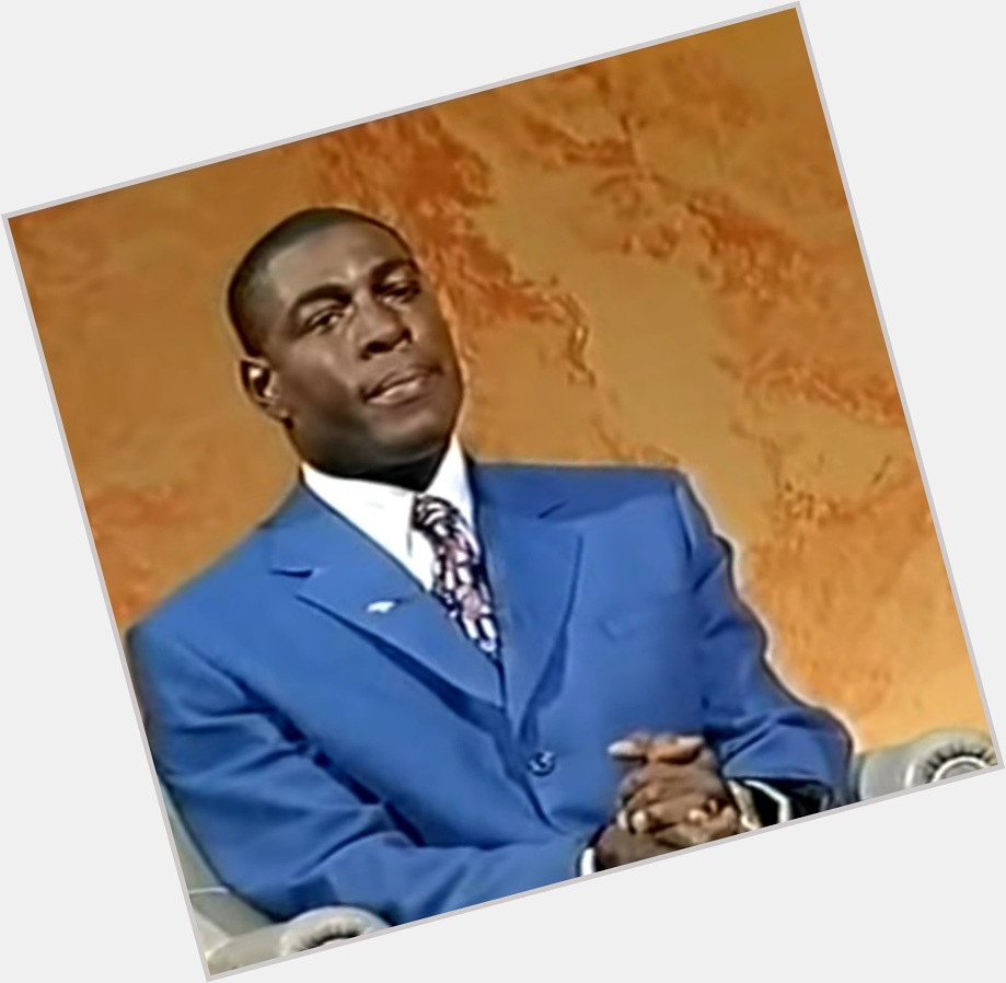 A Happy Birthday to Frank Bruno who is celebrating his 61st birthday, today.

Source pic :  
