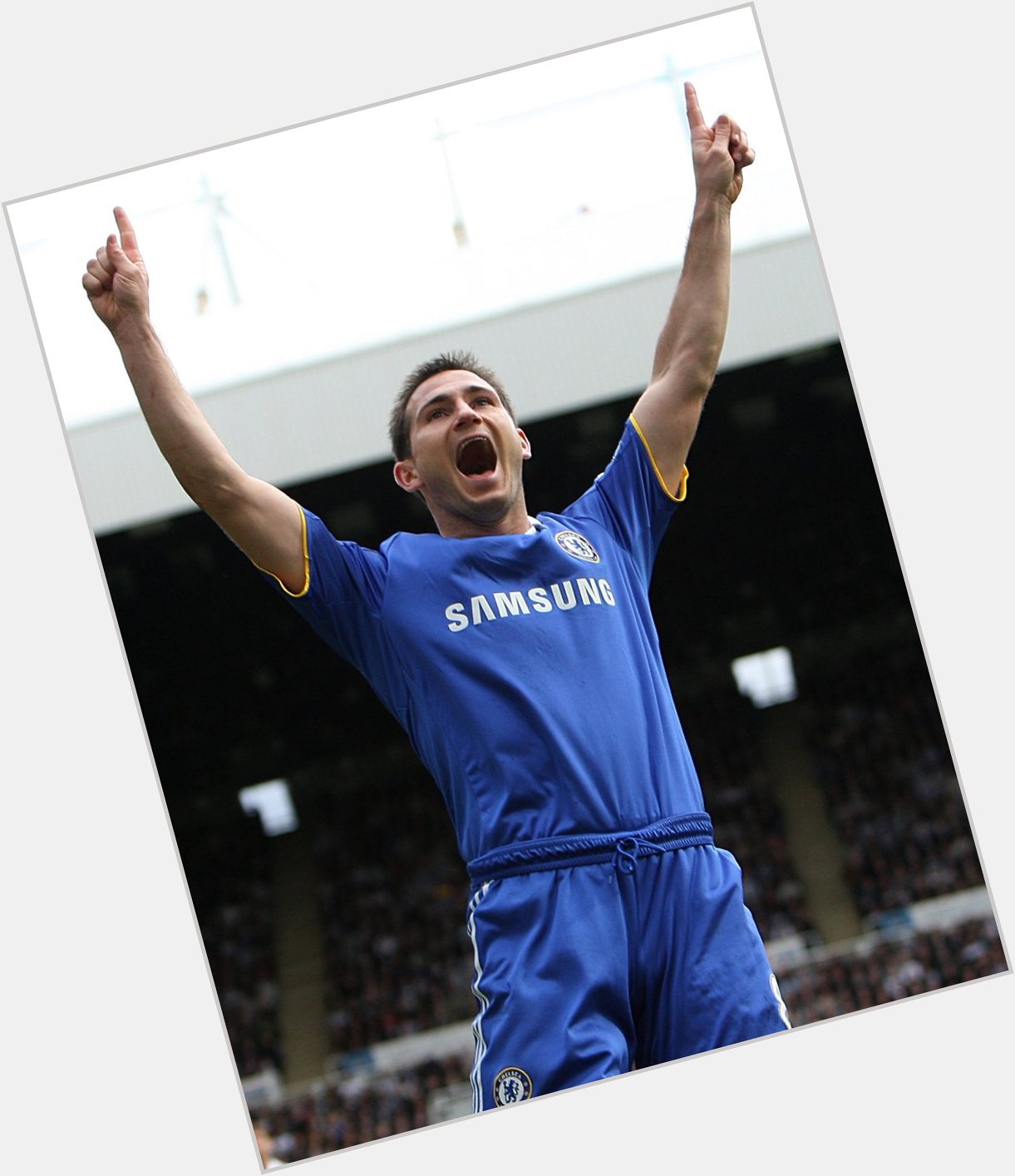 Happy Birthday to Frank Lampard! 913 games       106 caps 303 goals 13 trophies 

What a player! 
