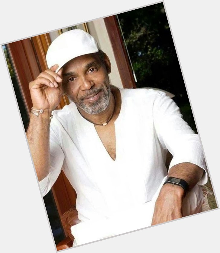 Happy birthday to the legendary Frankie Beverly. 