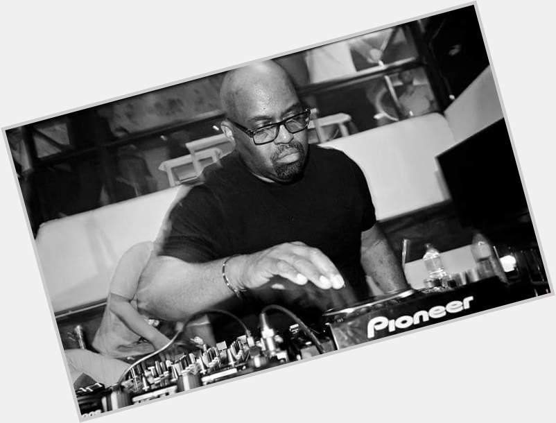 Jiga maen catur hey housemusic Frankie Knuckles, happy birthday and for the music! 