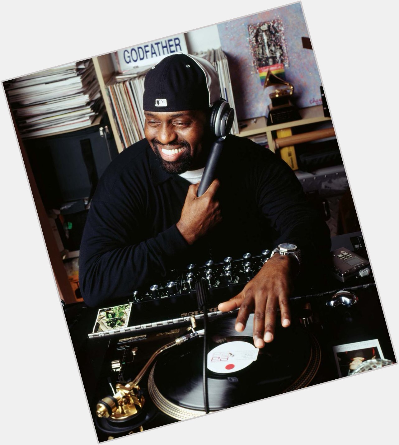 Happy Birthday to the Godfather of House Music and Chicago House Legend FRANKIE KNUCKLES!    