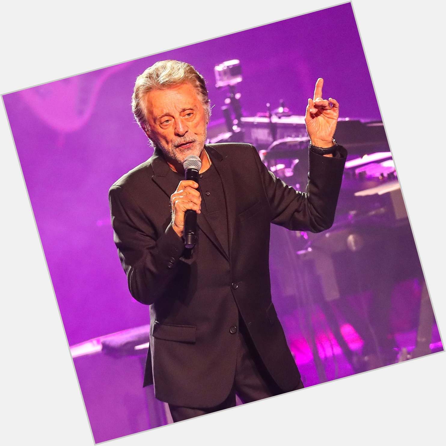 Happy Birthday Mr. Frankie Valli!!
I adore your voice so much.
Look forward to your tour this summer. 