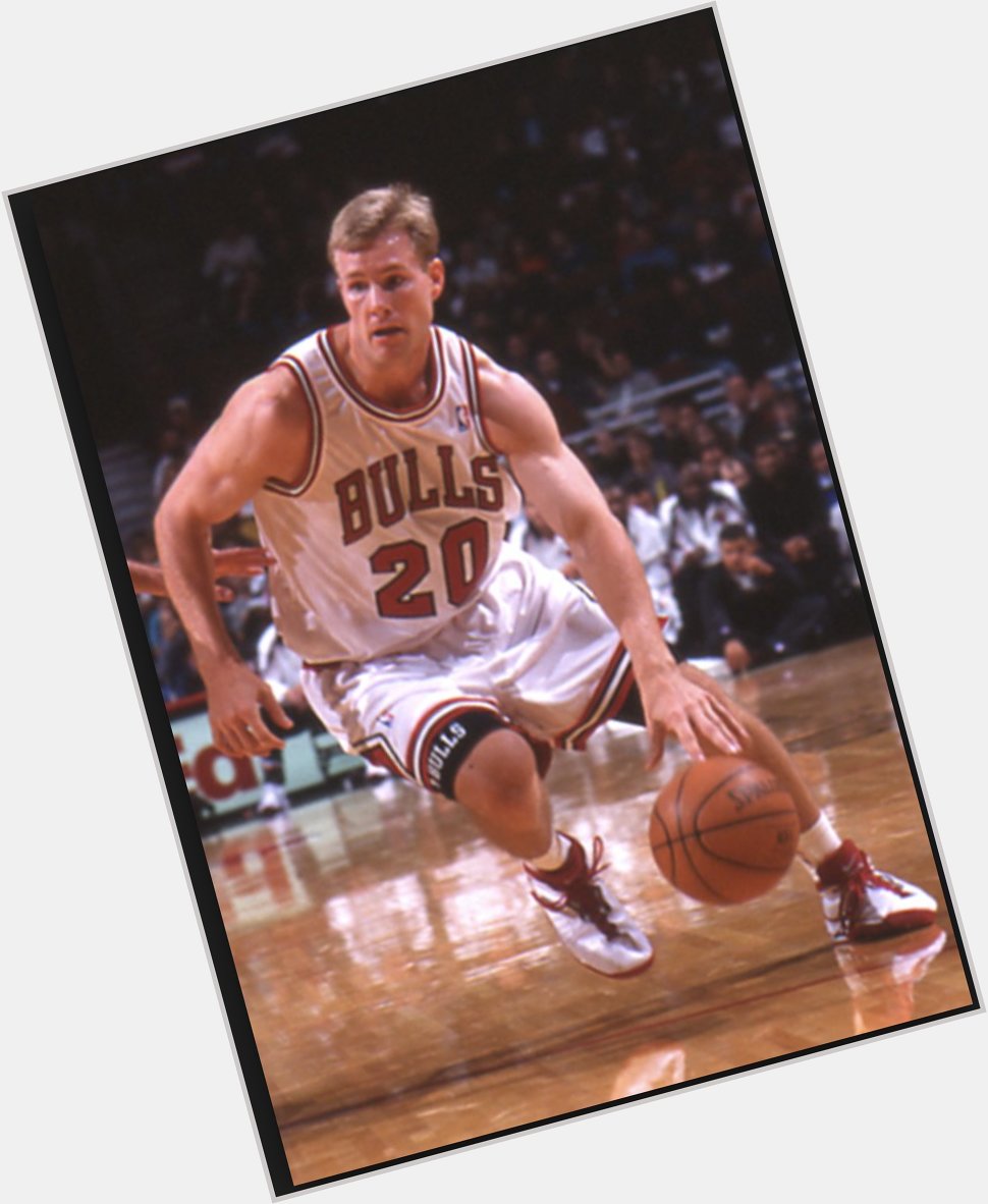 45 years old today. Bulls 3-pt specialist --> Iowa State --> Bulls coach. Happy birthday to Fred Hoiberg! 
