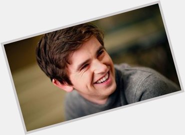Happy Freddie Highmore\s birthday one and all! 