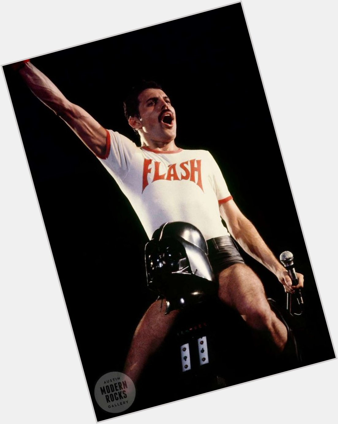 Happy birthday to Freddie Mercury (1946 - 1991). 