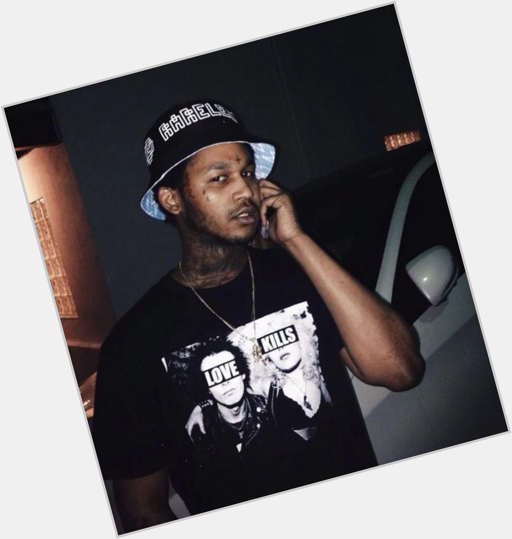 Fredo Santana would ve been 31 years old today.

Happy Birthday & Rest In Peace  