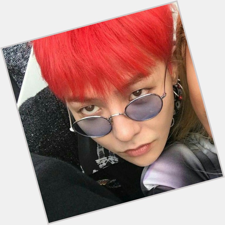 Happy birthday to this coolest man i know , g dragon ! 