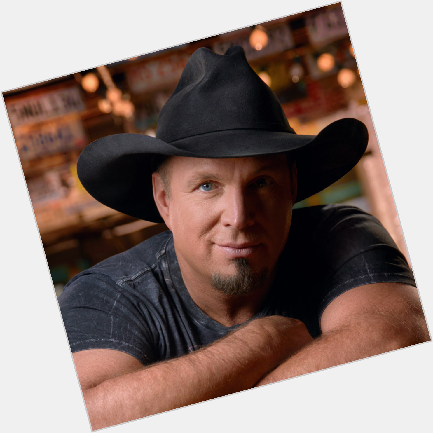 Happy Birthday dear Garth Brooks! 