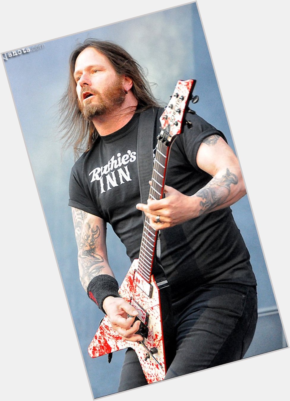 Happy birthday to the one n only Gary holt      