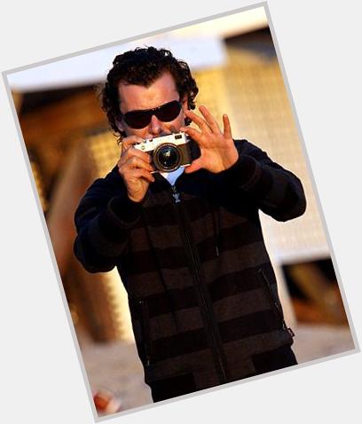 Happy 49th Birthday to todays über-cool celebrity w/an über-cool camera: Bush frontman GAVIN ROSSDALE w/his Leica M7 
