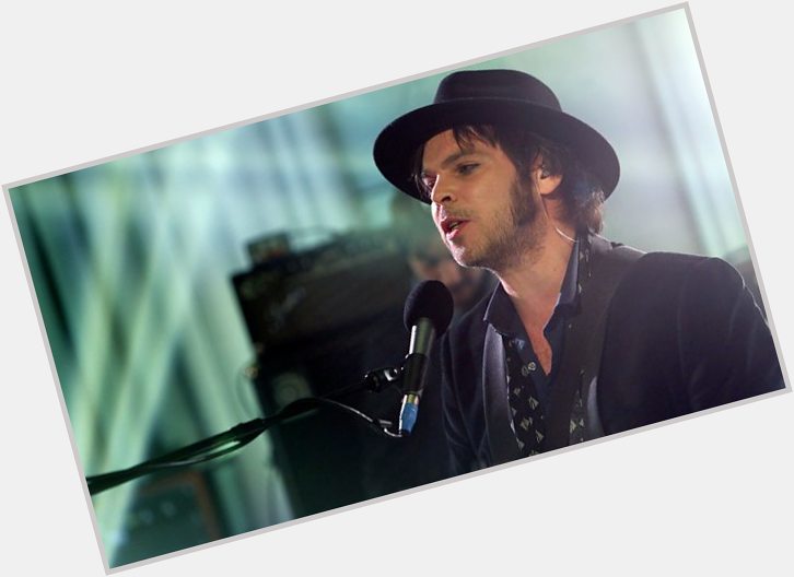 Please join me here at in wishing the one and only Gaz Coombes a very Happy 45th Birthday today  