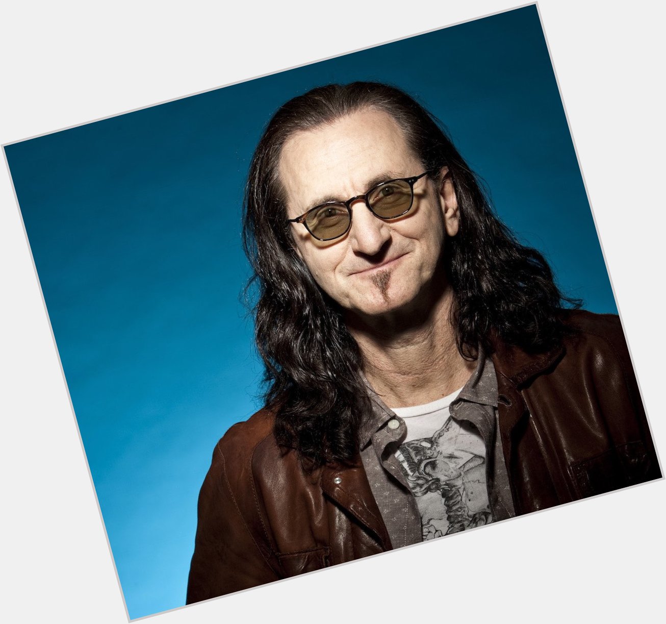 Happy 69th birthday (nice!) to God s gift to bass playing, Geddy Lee of Rush. 