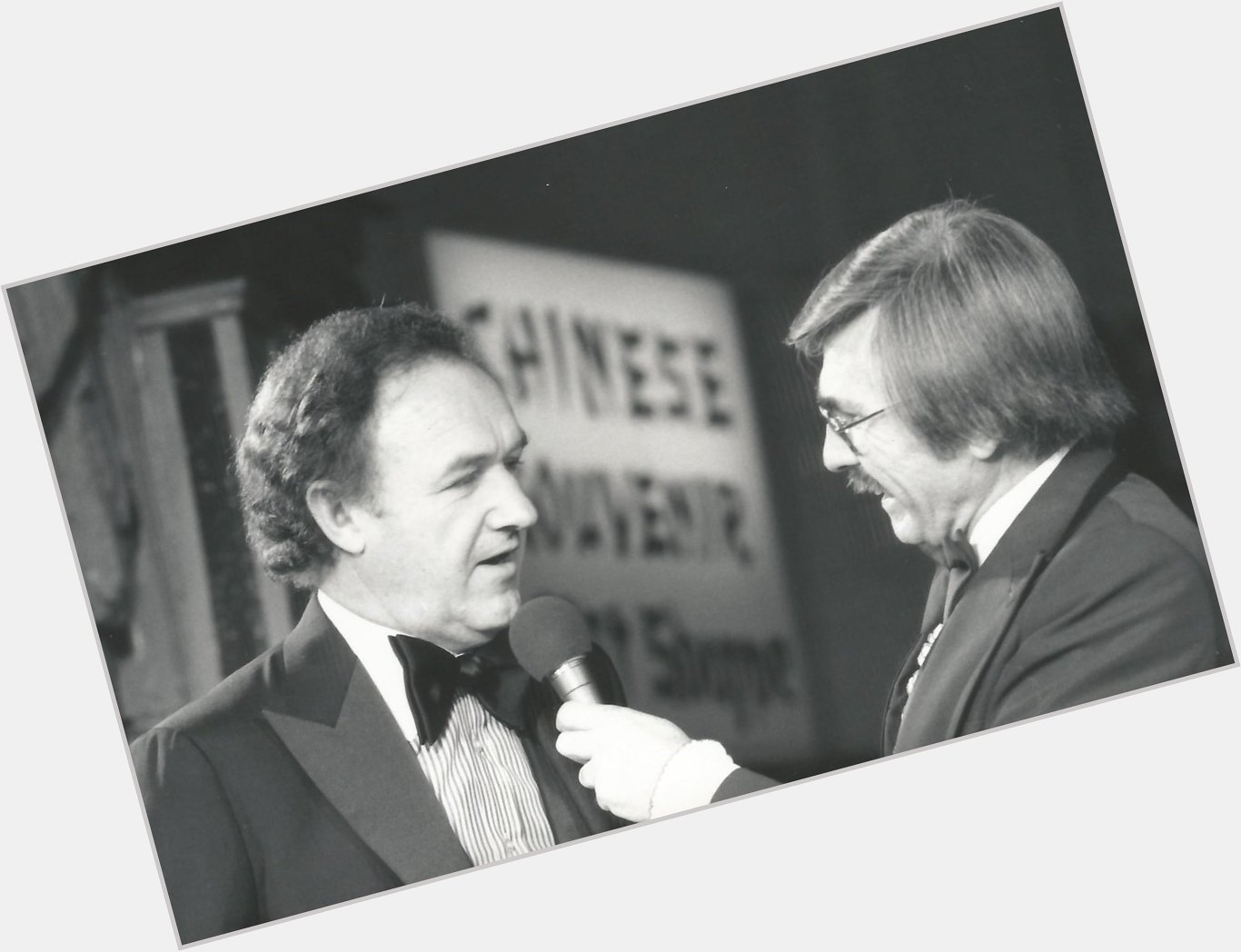 Happy 90th birthday to the great Gene Hackman! He\s pictured being interviewed at the premiere of Superman in 1978. 