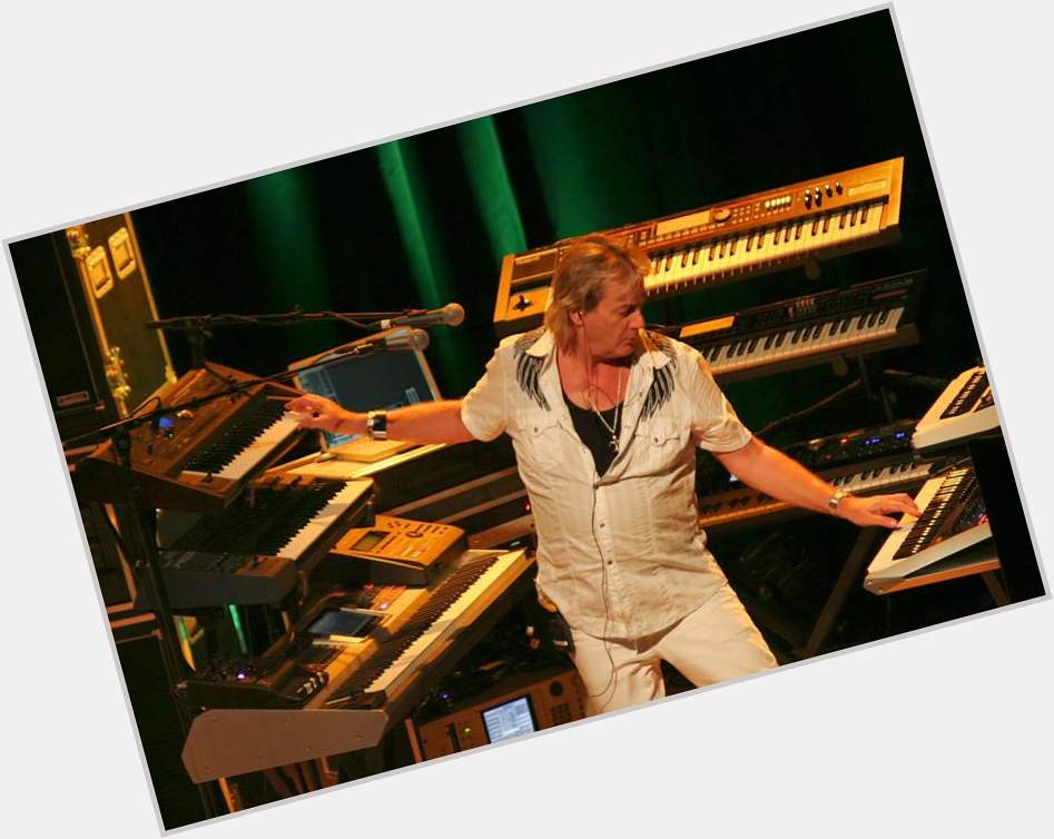 25 de agosto de 1952, Happy Birthday
Geoff Downes.
(The Buggles, Yes Drama y Fly From Here ,Asia). 