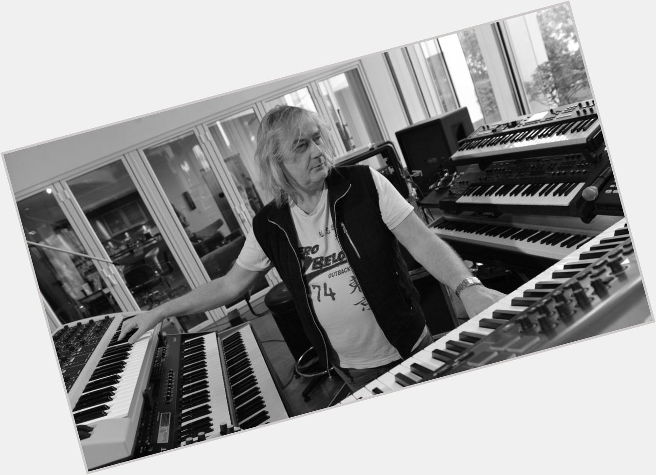 Happy birthday to Geoff Downes, who is 65 today! 