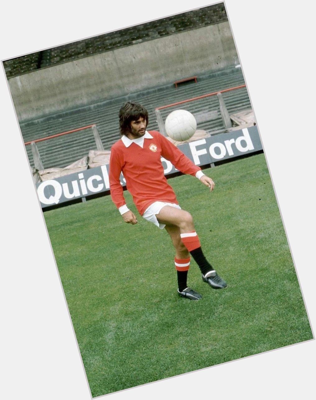 Happy Birthday to George Best, who would have been 73 today. What a once in a generational talent! Icon.  